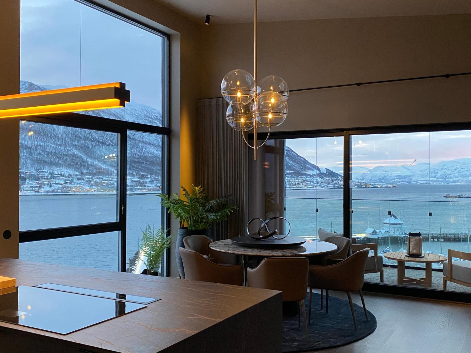 Vindlys Luxury Penthouse Apartment 트롬쇠 외부 사진